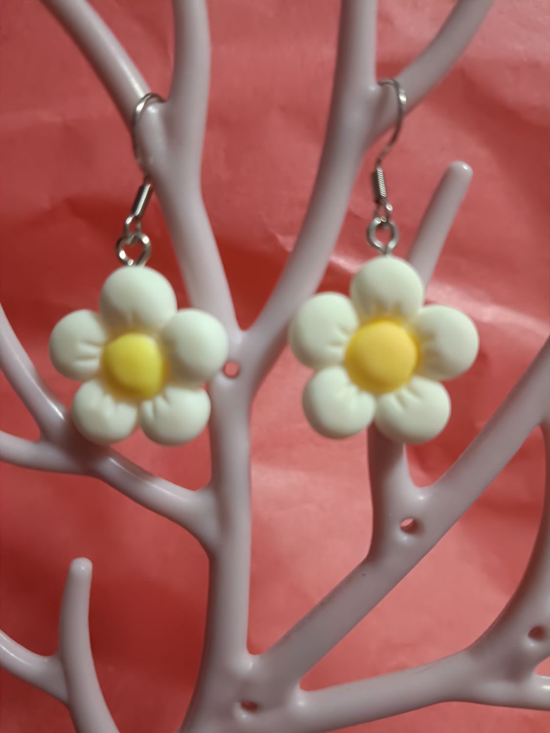 Pendientes flor blanca