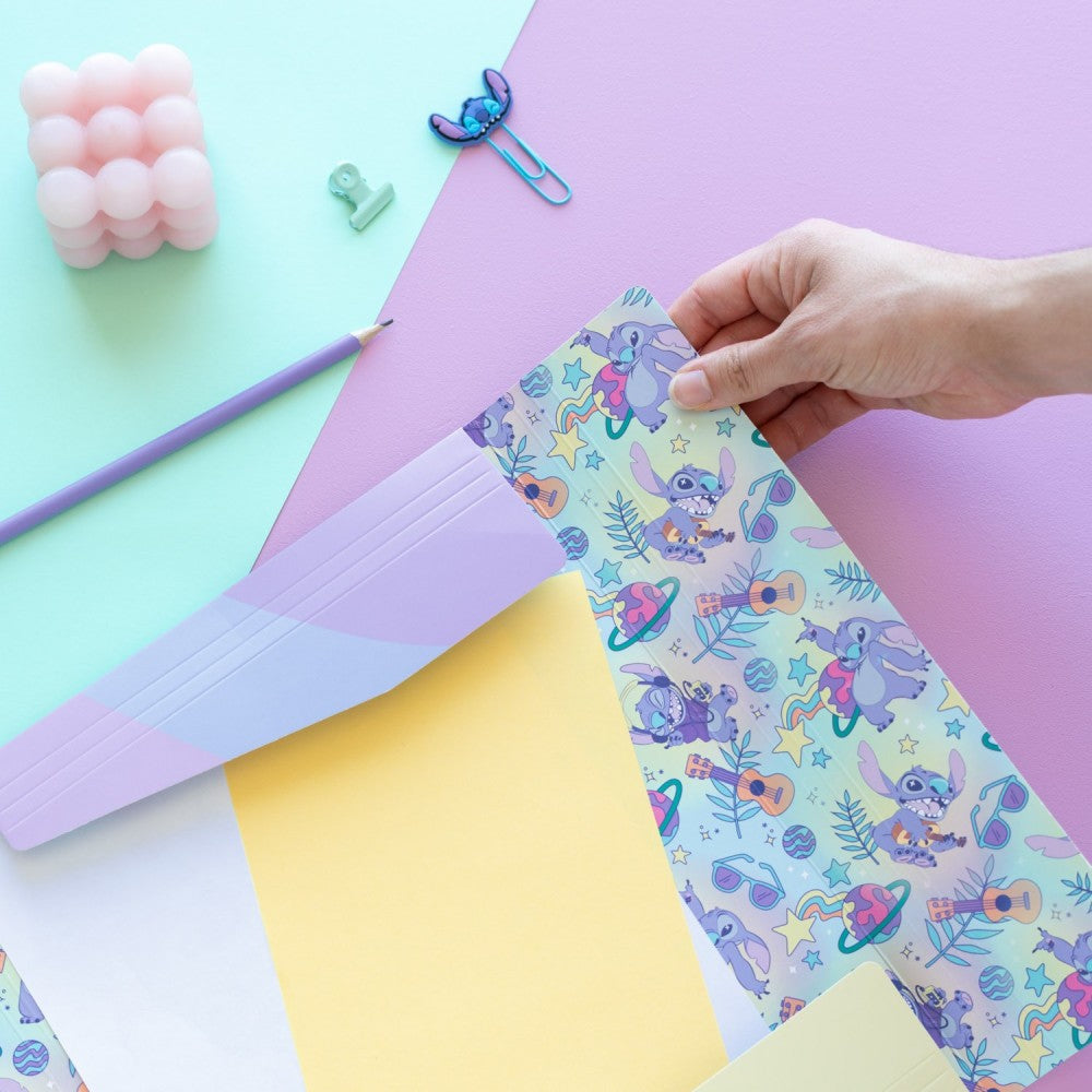 Carpeta con solapas de cartón de Stich