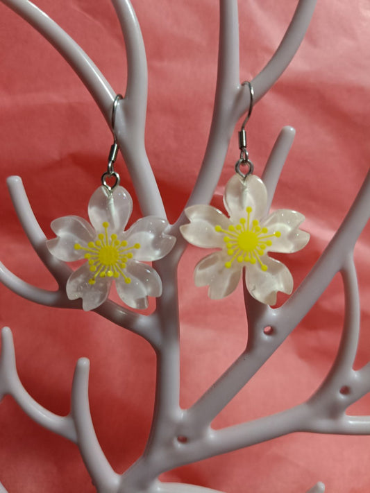 Pendientes Flor de sakura blanco