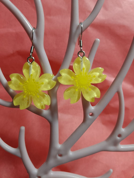 Pendientes Flor de sakura amarillo